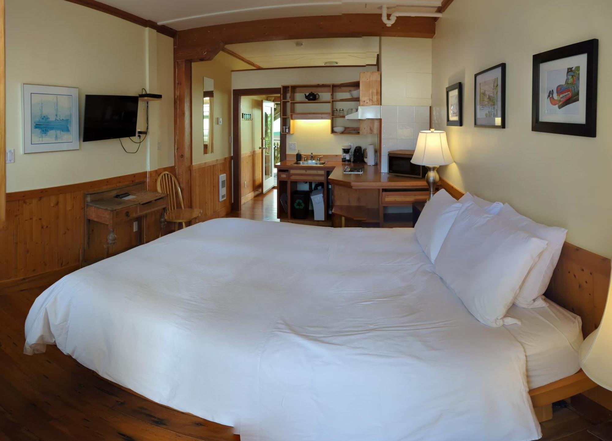 Seine Boat Inn Alert Bay Eksteriør bilde