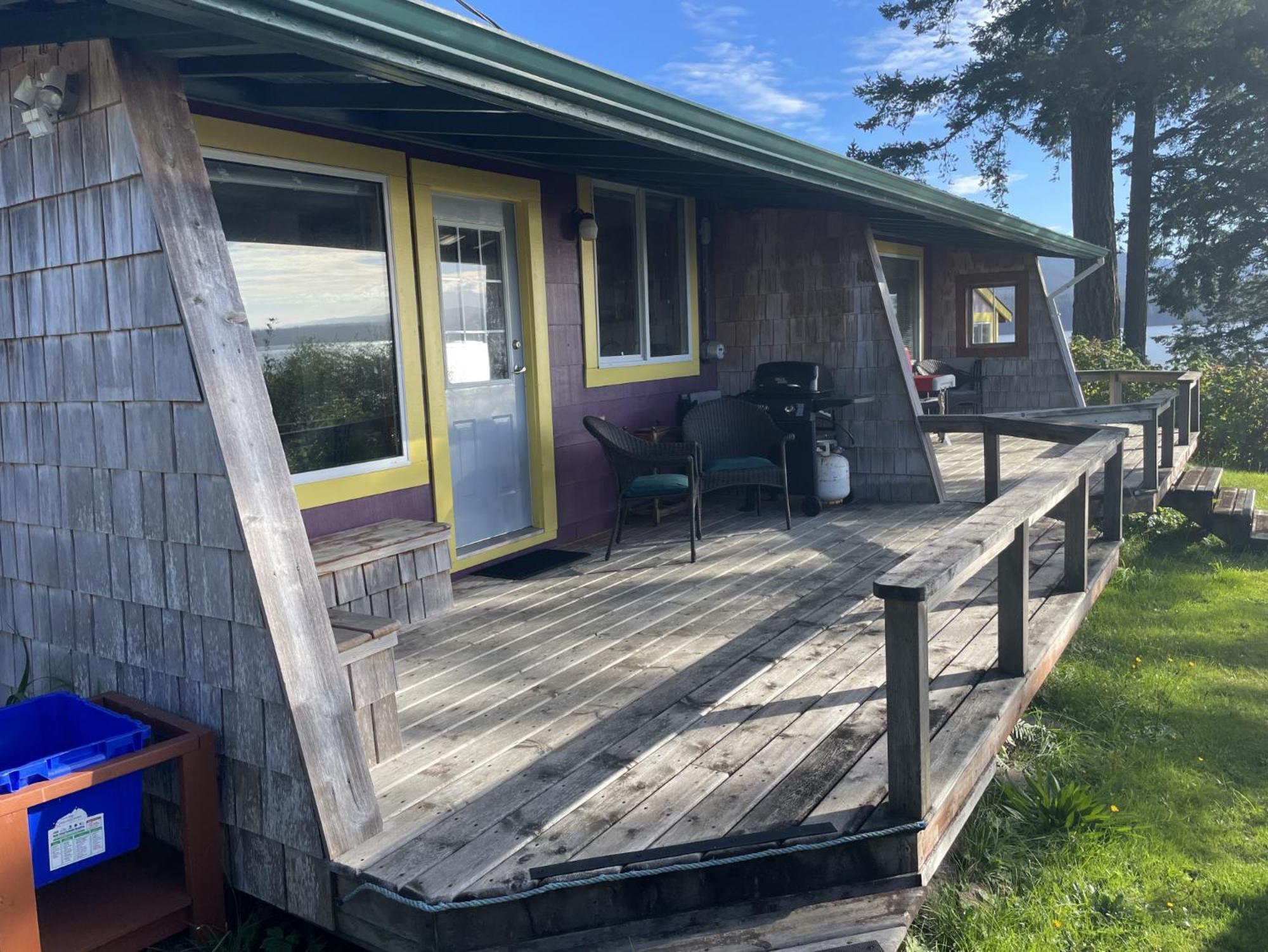 Seine Boat Inn Alert Bay Eksteriør bilde