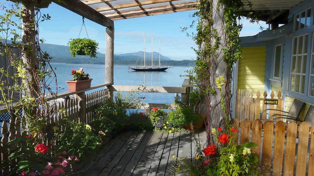 Seine Boat Inn Alert Bay Rom bilde